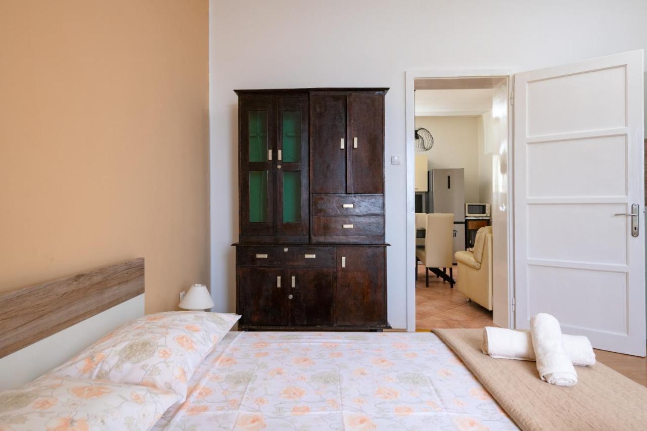 Apartment Dobric Koromačno المظهر الخارجي الصورة