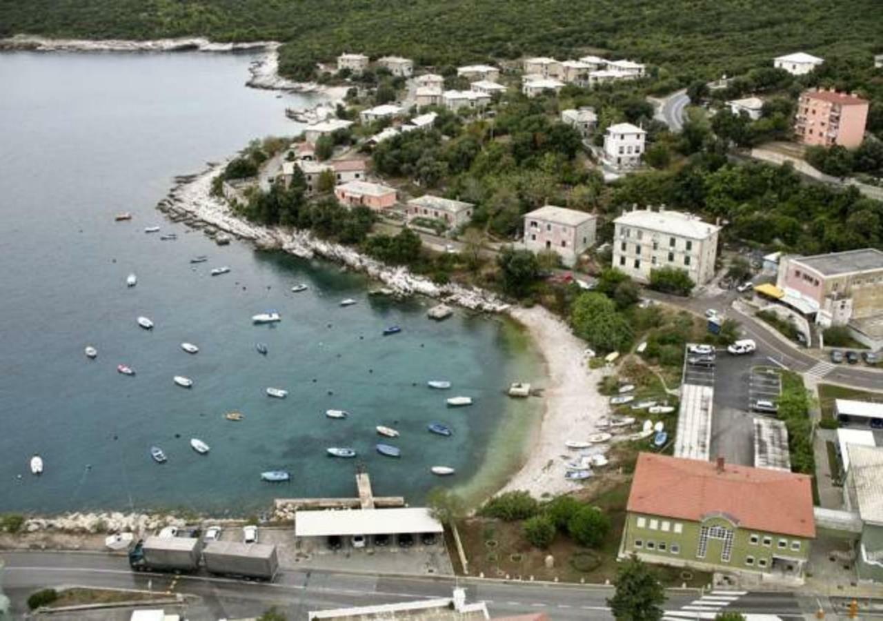 Apartment Dobric Koromačno المظهر الخارجي الصورة